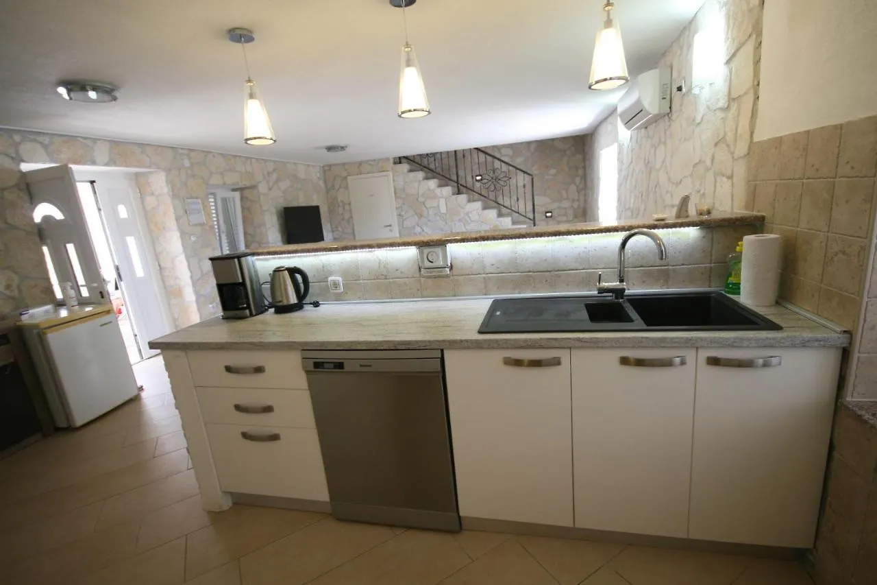House Sakarun Villa Veli Rat 0*,